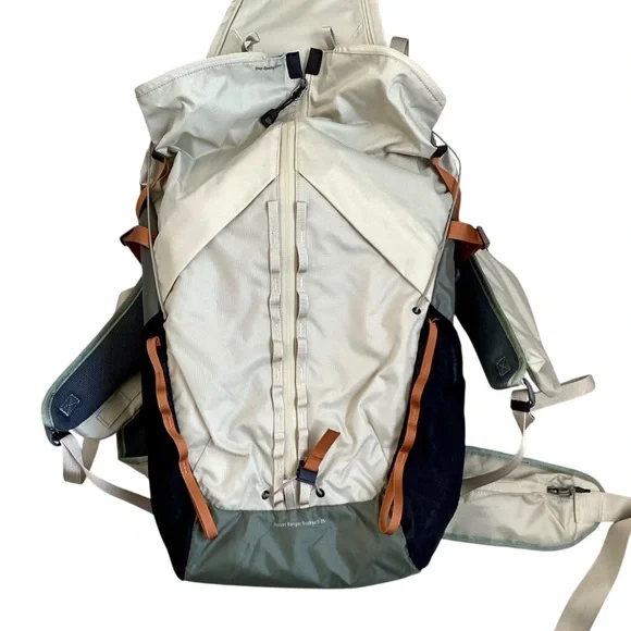 (NWOT) VSGO Pocket Ranger 35L Camera Backpack - Picture 5 of 10